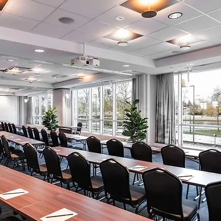 Radisson Blu Hotel. * Oulu